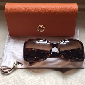 Tory Burch Sunglasses (TY9010)